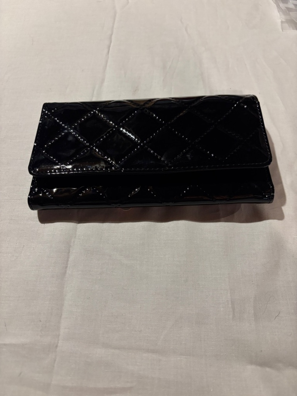 Patent Quilted Black Women's Wallet - Unbranded